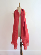 Load image into Gallery viewer, Finest Linen  scarf - red