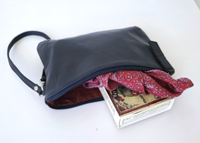Load image into Gallery viewer, Navy leather pouch